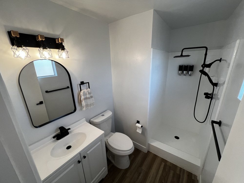 bathroom in a house renovated by HARDT